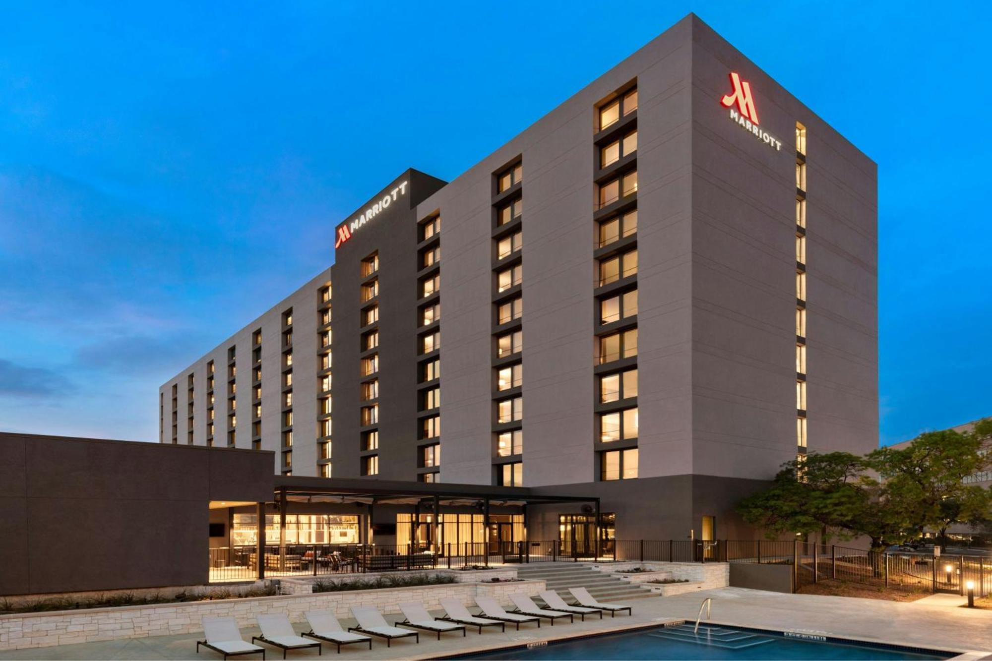 Marriott San Antonio Airport Hotel Bagian luar foto