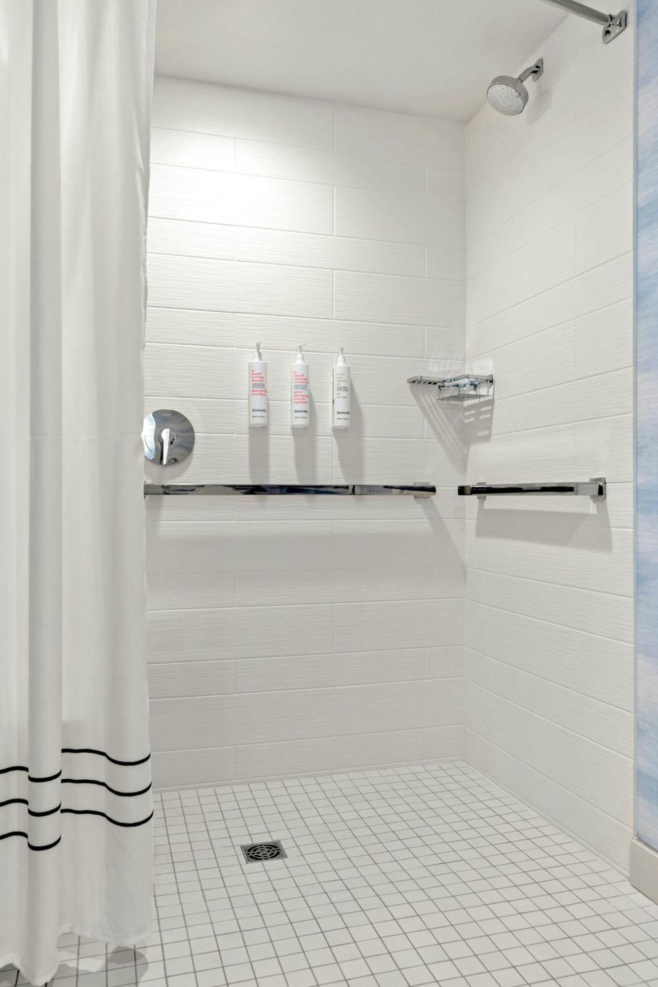 Marriott San Antonio Airport Hotel Bagian luar foto