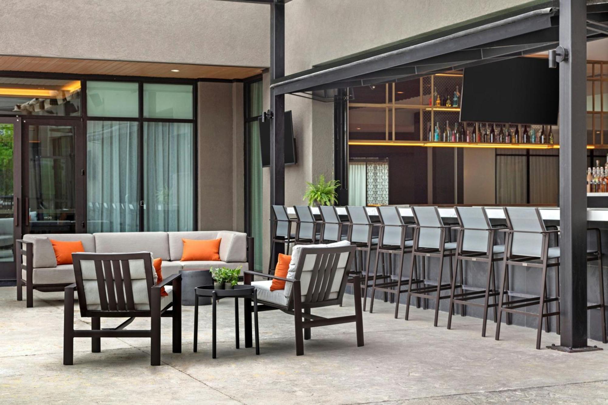 Marriott San Antonio Airport Hotel Bagian luar foto